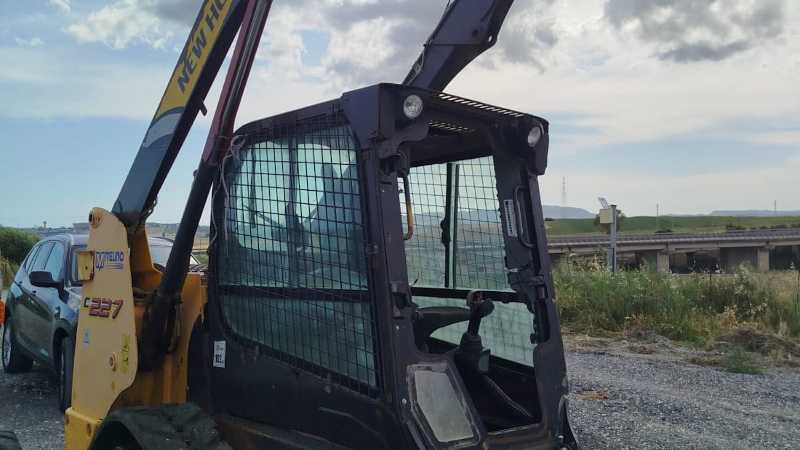 OmecoHub - NEW HOLLAND C227